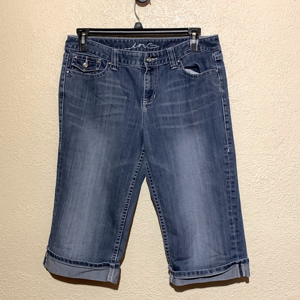 INC International Concepts Women's Mid Wash Denim Capri Shorts